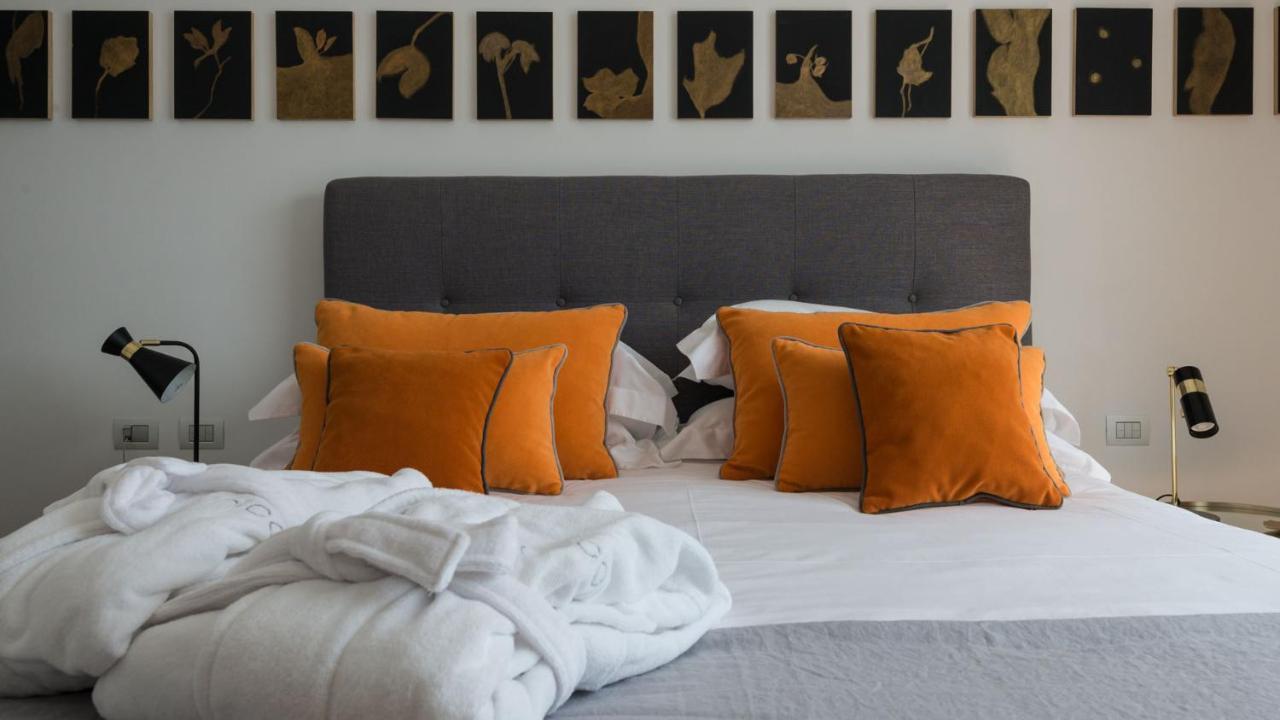 Unico Boutique Hotel D'Arte มอนเดลโล ภายนอก รูปภาพ