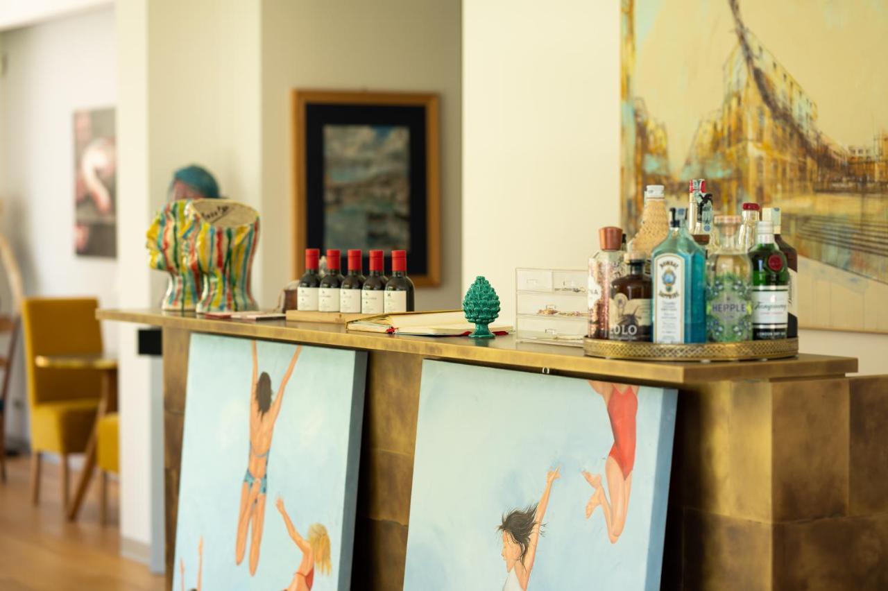 Unico Boutique Hotel D'Arte มอนเดลโล ภายนอก รูปภาพ