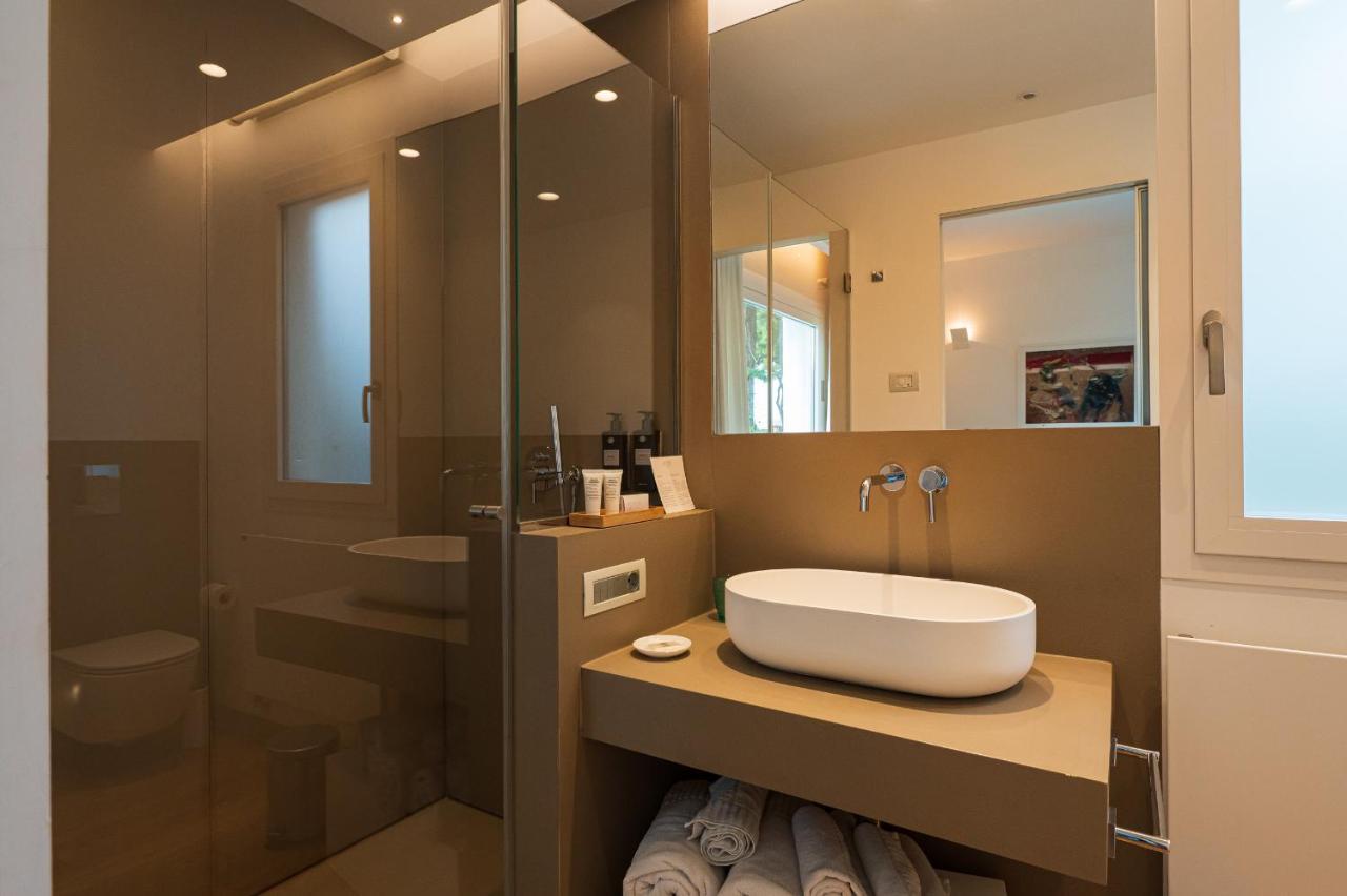 Unico Boutique Hotel D'Arte มอนเดลโล ภายนอก รูปภาพ