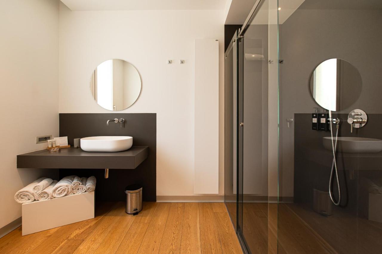 Unico Boutique Hotel D'Arte มอนเดลโล ภายนอก รูปภาพ