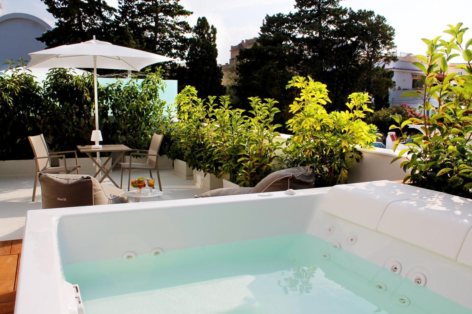 Unico Boutique Hotel D'Arte มอนเดลโล ภายนอก รูปภาพ