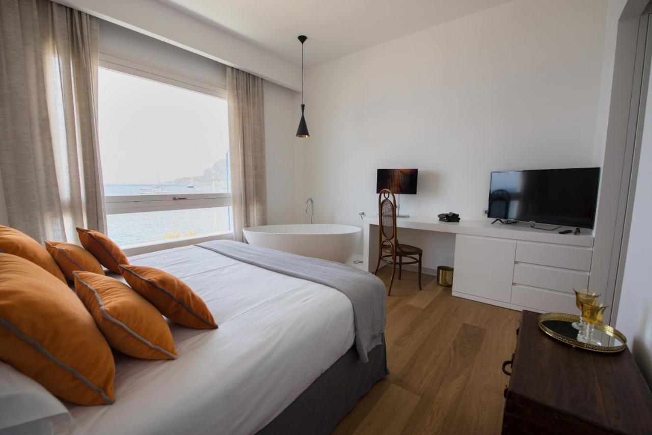Unico Boutique Hotel D'Arte มอนเดลโล ภายนอก รูปภาพ